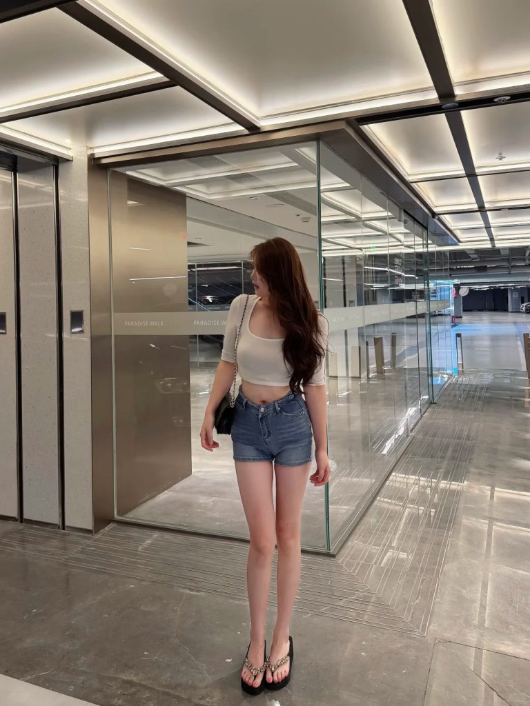 城市生活人物配图